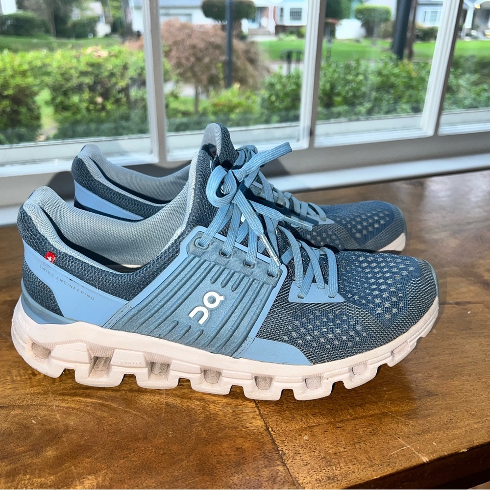 On Running - Cloud Swift - Lake